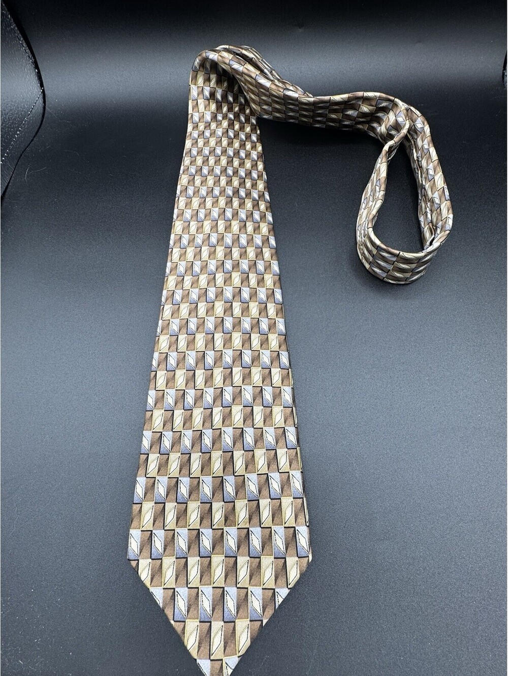 Umo Lorenzo Italy 100% Silk Tie Brown Geometric Diamond Pattern Mens Necktie
